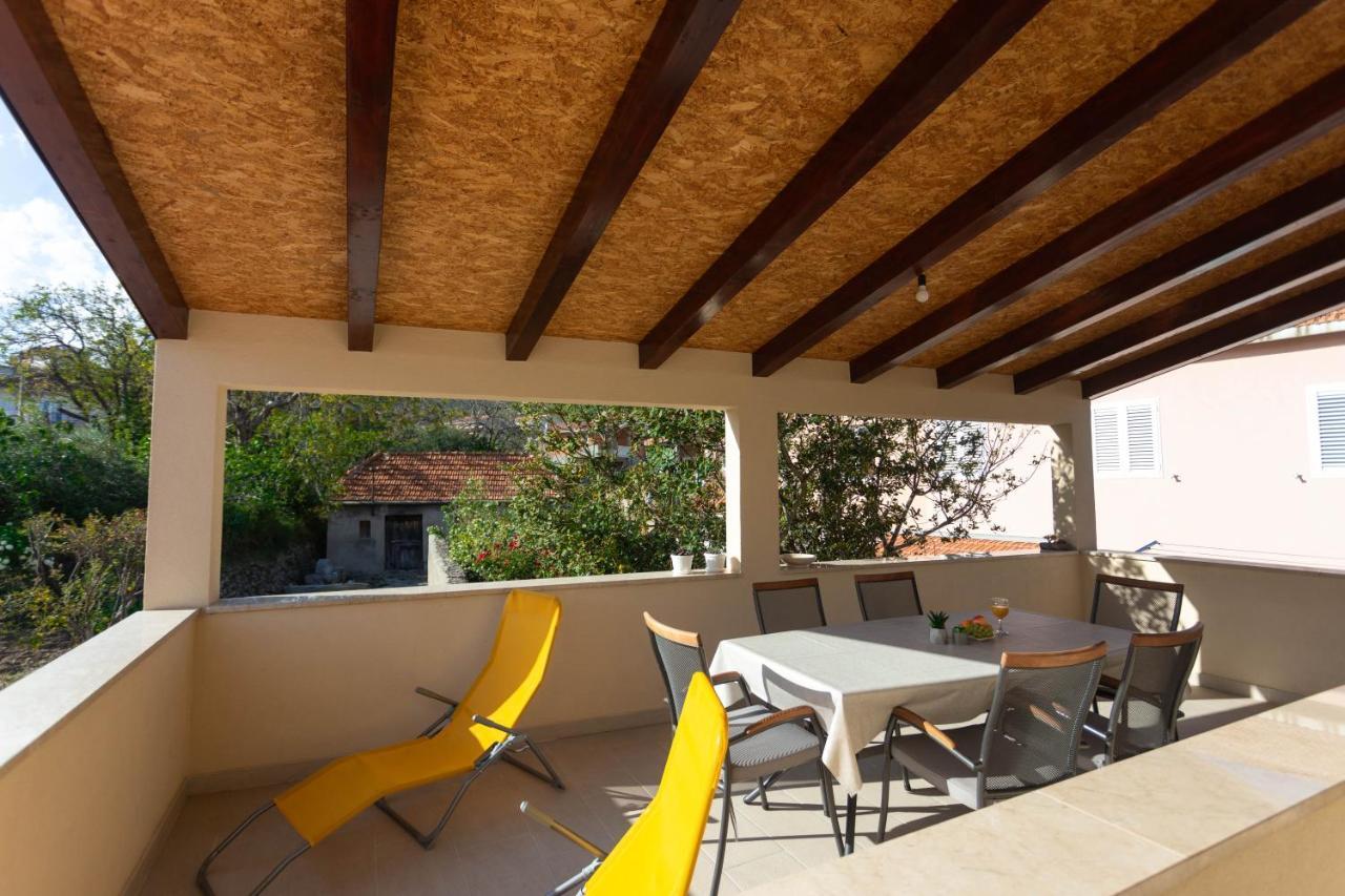 Apartman Marel Zrnovnica Экстерьер фото