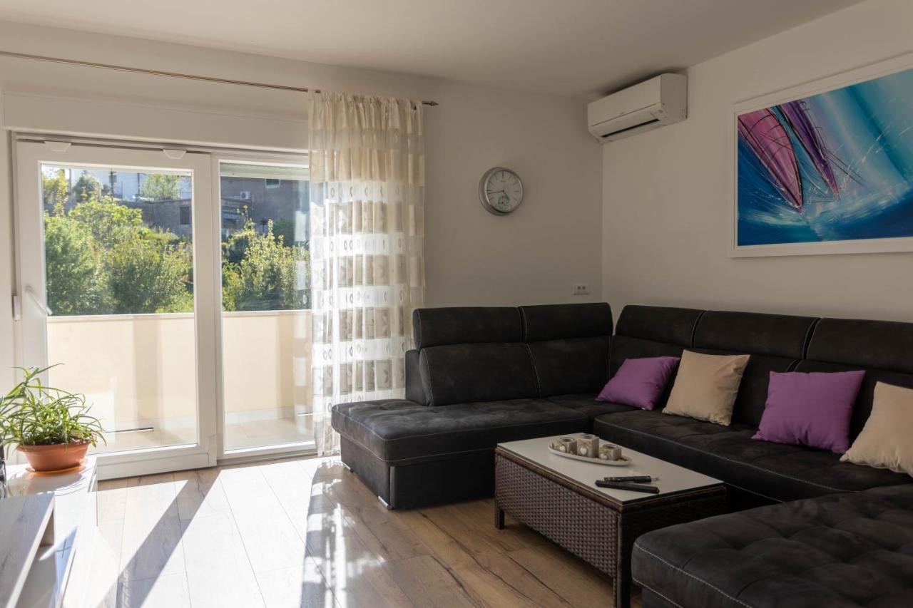 Apartman Marel Zrnovnica Экстерьер фото